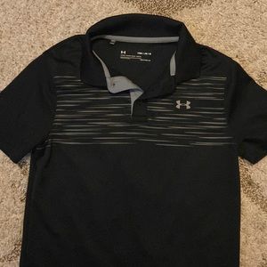 Black polo with gray design on top 1/4 of shirt. Loose fit, heatgear.